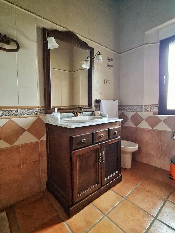 Casa Rural en Candeleda con piscina y un maravilloso jardín Exterior foto