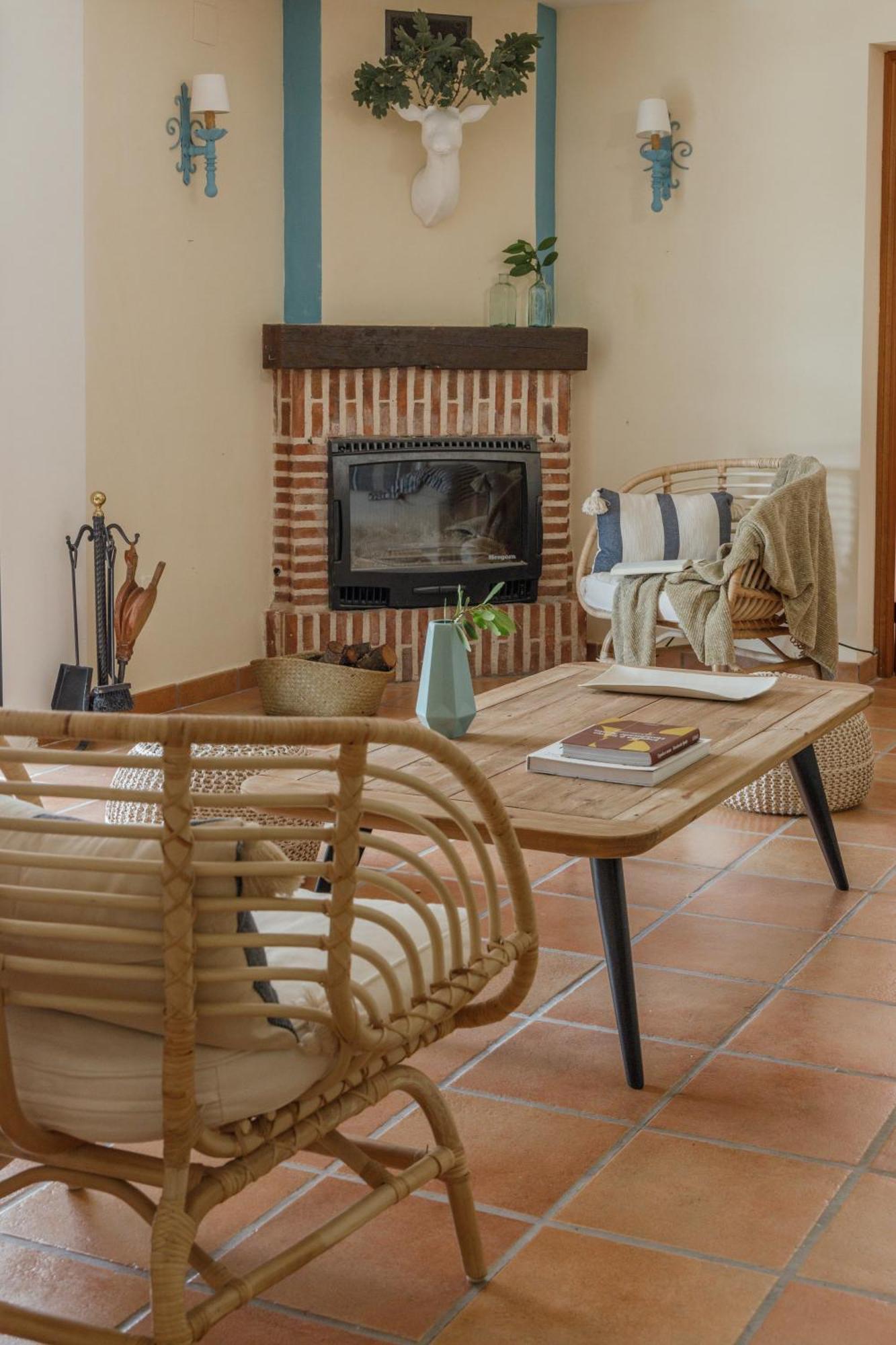 Casa Rural en Candeleda con piscina y un maravilloso jardín Exterior foto