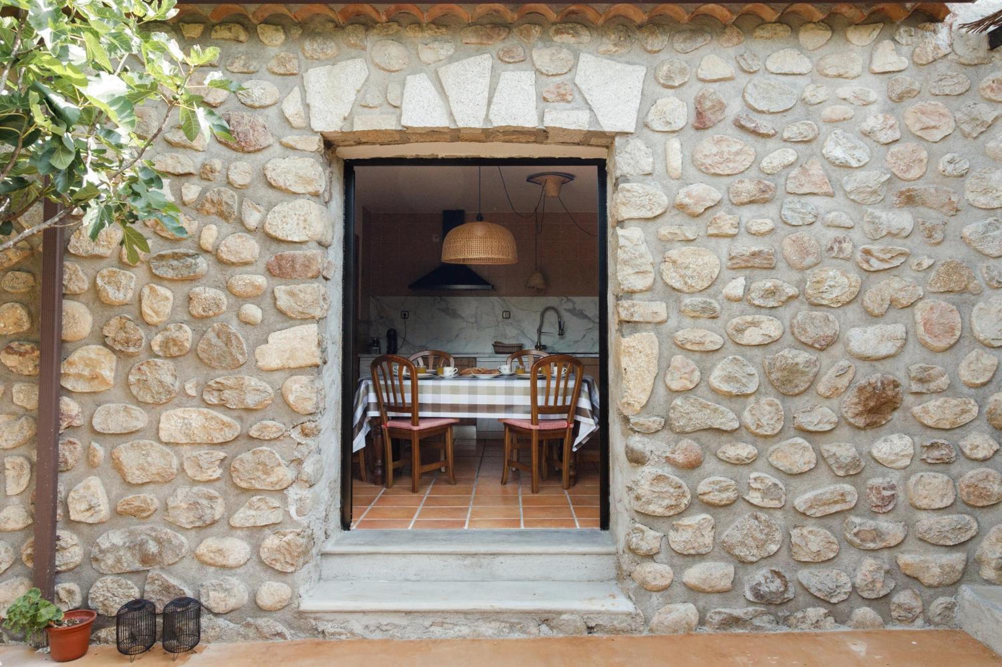 Casa Rural en Candeleda con piscina y un maravilloso jardín Exterior foto
